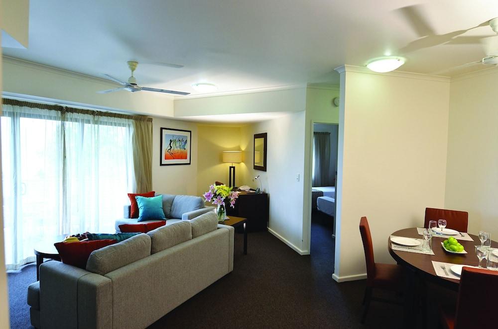 Metro Advance Apartments & Hotel Darwin Bagian luar foto