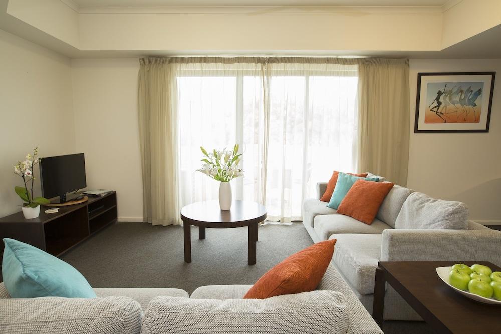 Metro Advance Apartments & Hotel Darwin Bagian luar foto