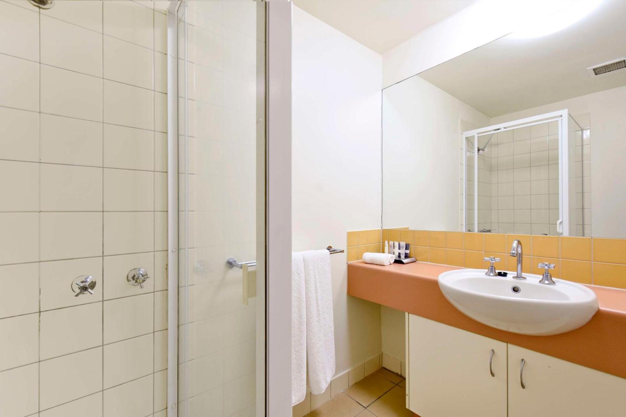 Metro Advance Apartments & Hotel Darwin Bagian luar foto