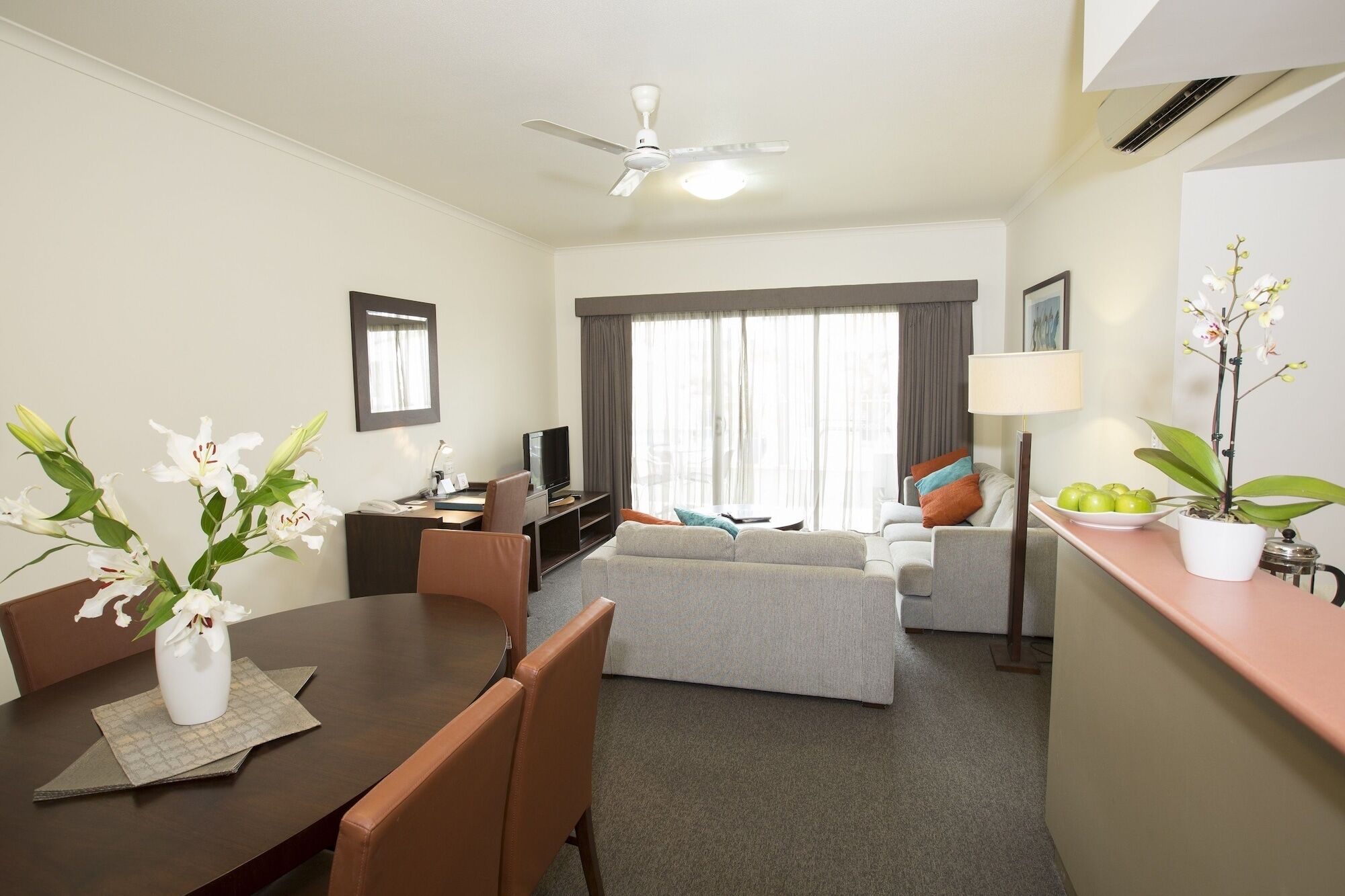 Metro Advance Apartments & Hotel Darwin Bagian luar foto