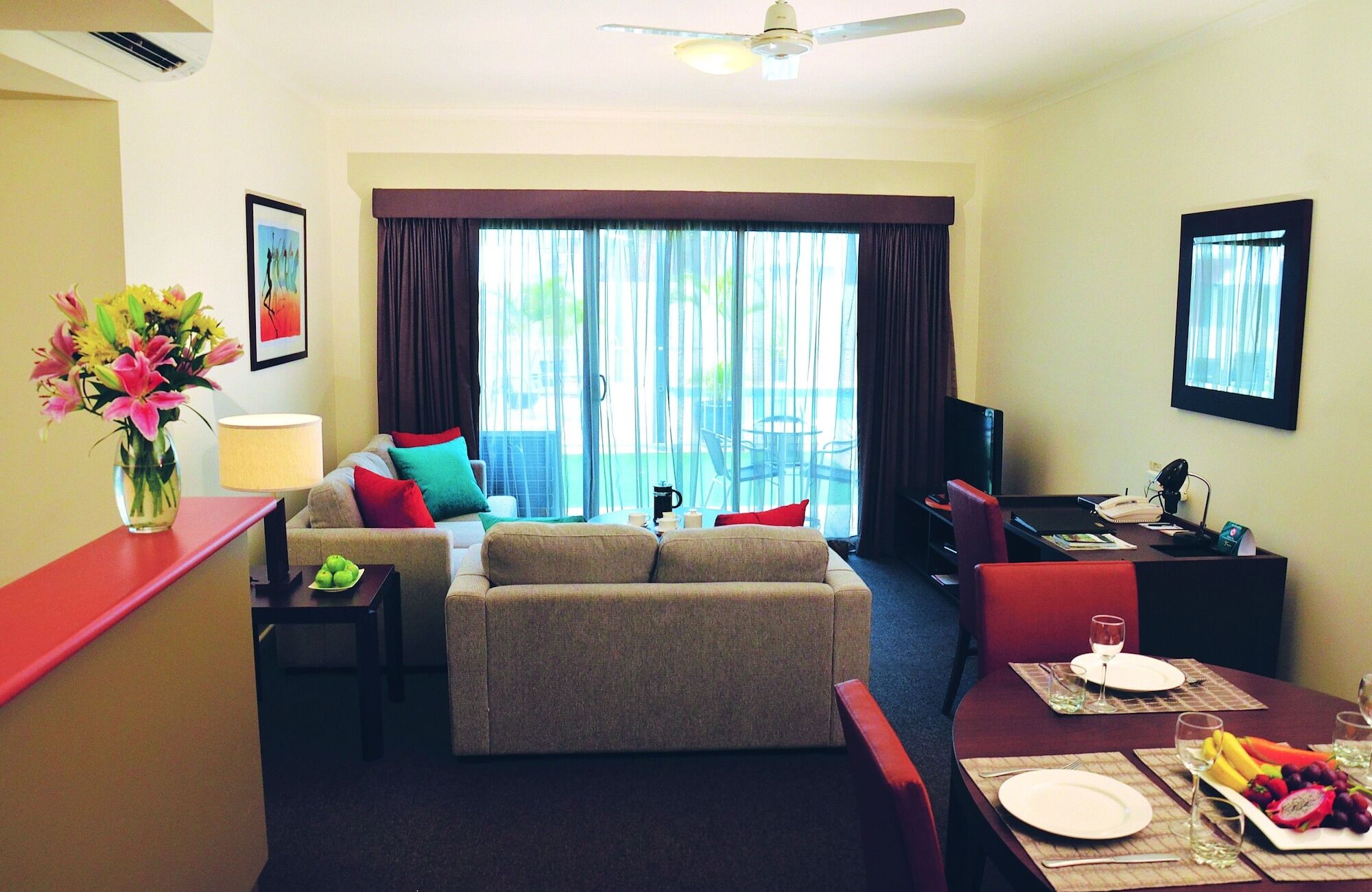 Metro Advance Apartments & Hotel Darwin Bagian luar foto